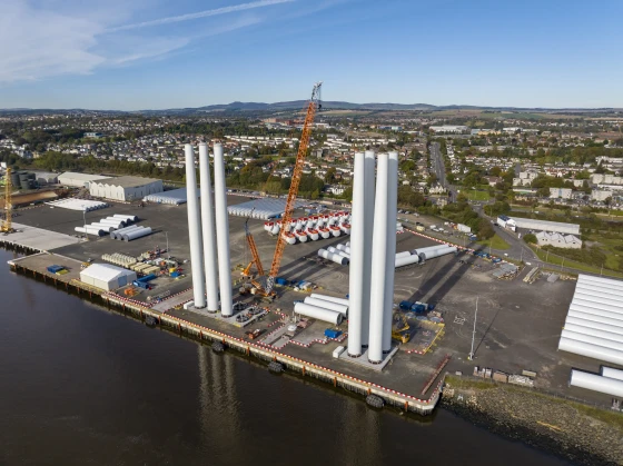 Overview of the UK’s offshore wind ambitions, aiming to grow from 15GW to 50GW capacity by 2030. Global Wind Projects supports this growth with a team experienced in large-scale offshore projects, delivering pre-assembly services for major operators like Nordex and Siemens Gamesa. The UK also leads in floating offshore wind project development.